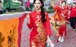 美女露出尿口让男人揉动态图网站